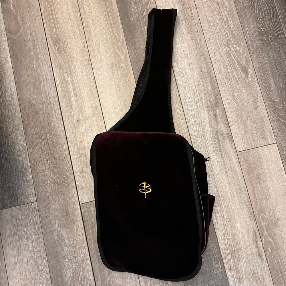 Buffy the Vampire Slayer purple velvet messanger bag. RARE 2000